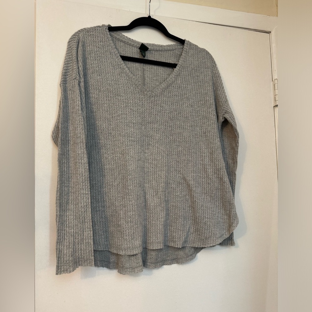 Wild fable grey oversized long sleeve t-shirt‎ size XS